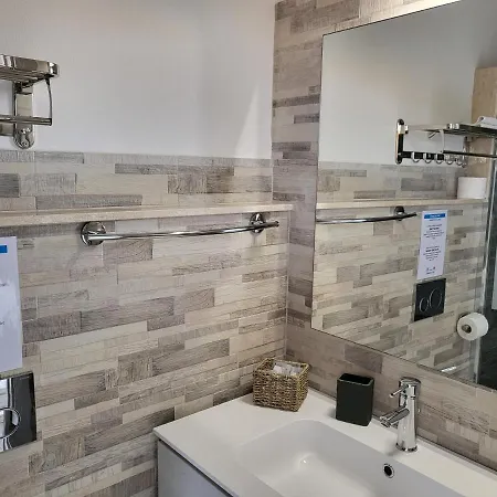 B&B Brezza Marina לינה וארוחת בוקר פורטו טורס